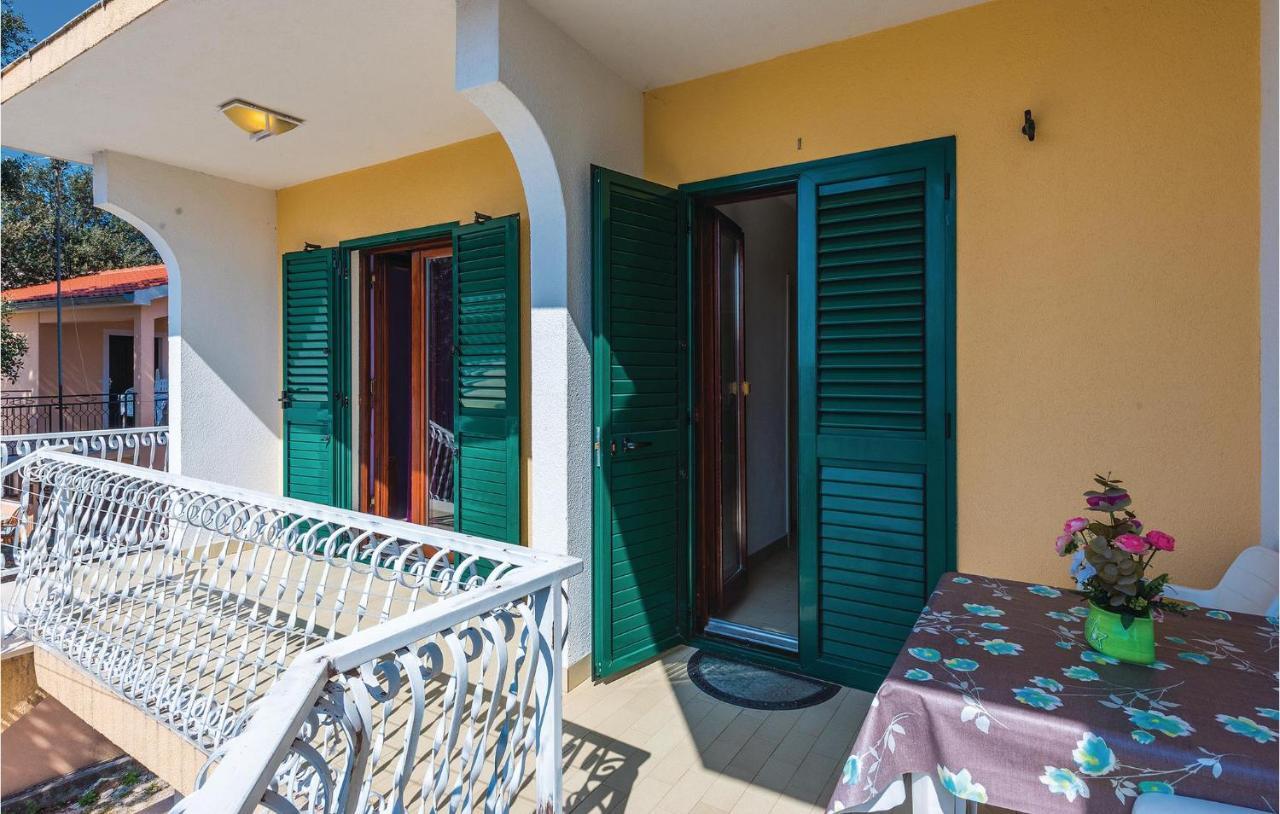 Beautiful Apartment In Rogoznica With Wifi Eksteriør bilde